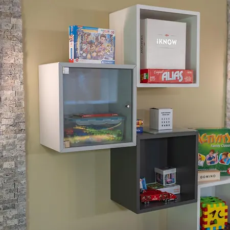 Medora Park - Medora*** Hotel