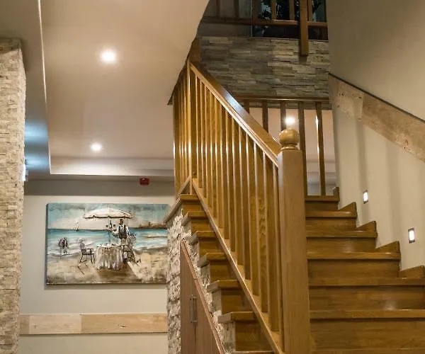 Medora Park - Medora*** Gárdony